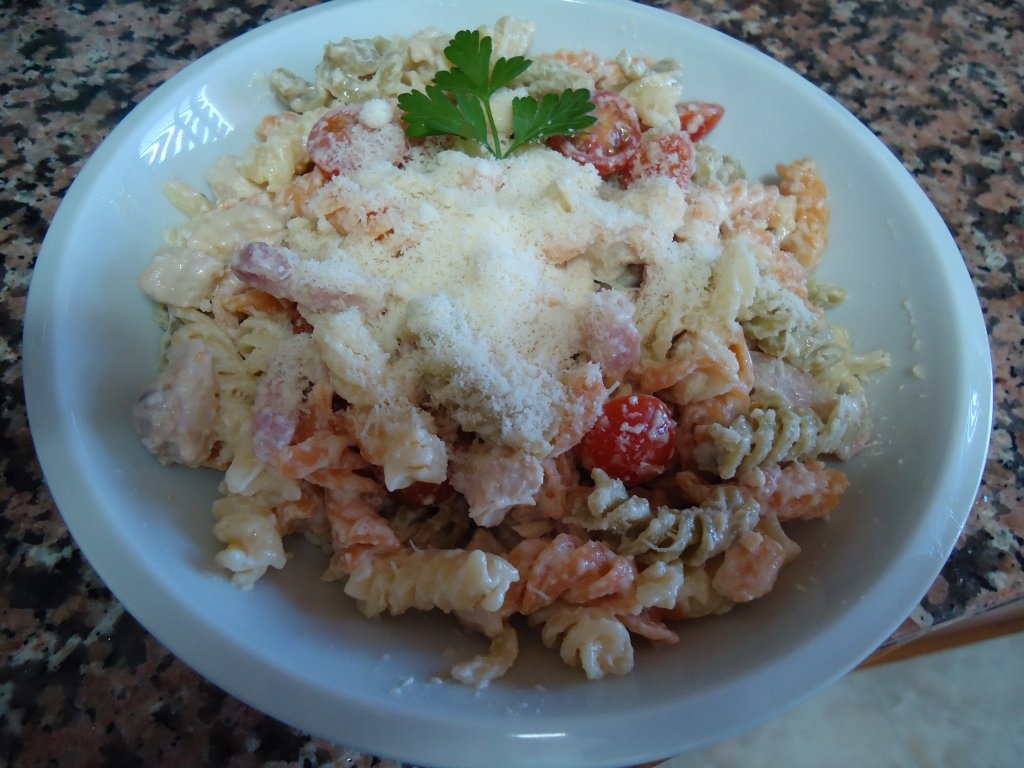 Paste cu pui si bacon