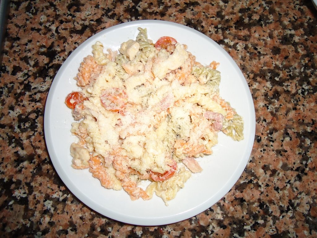 Paste cu pui si bacon