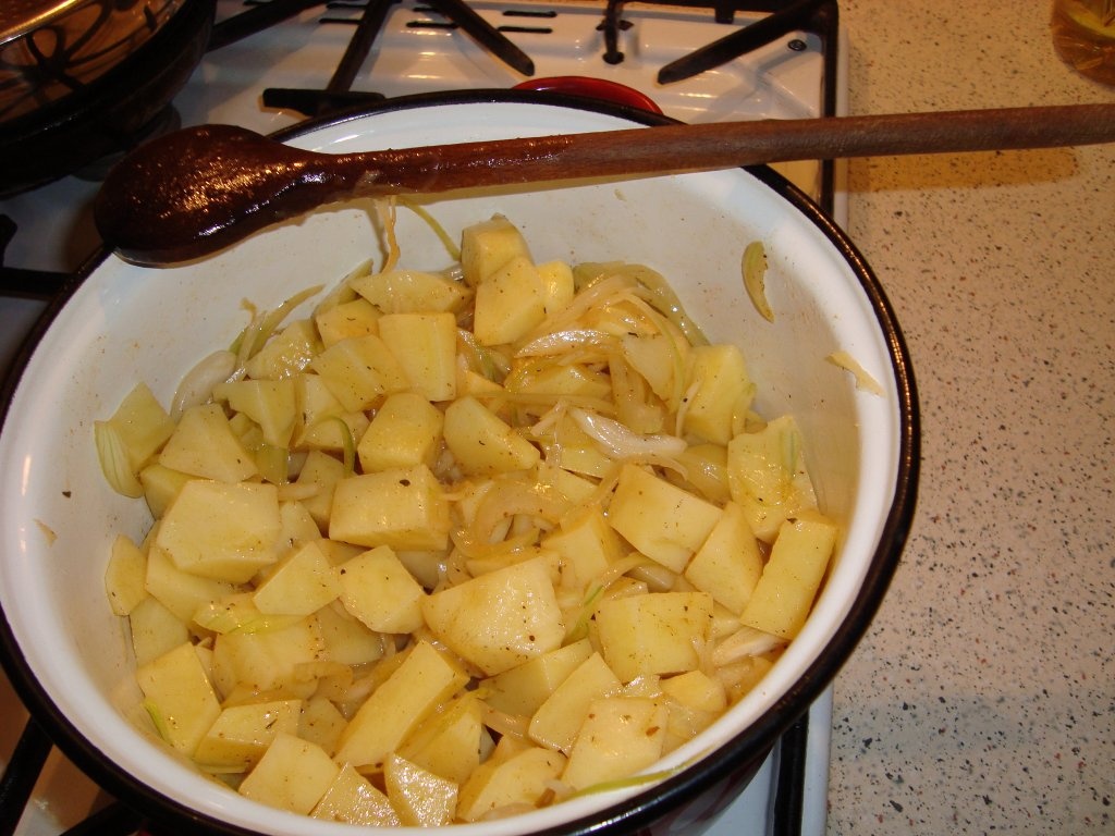 Cartofi inabusiti cu friptura de pui