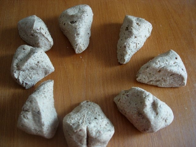 Paine suedeza cu faina integrala si seminte