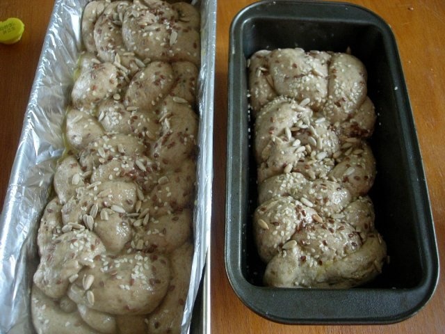 Paine suedeza cu faina integrala si seminte