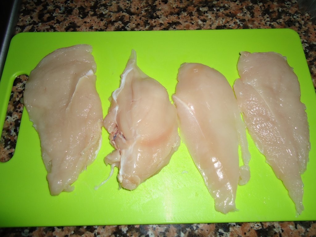 Piept de pui cu unt  si ciupercute calite cu usturoi