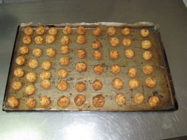 Bile de cocos cu ciocolată