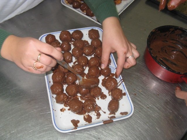 Bile de cocos cu ciocolată