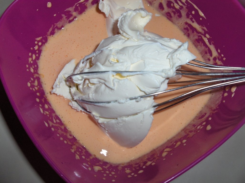 Tiramisu cu fructe de pãdure