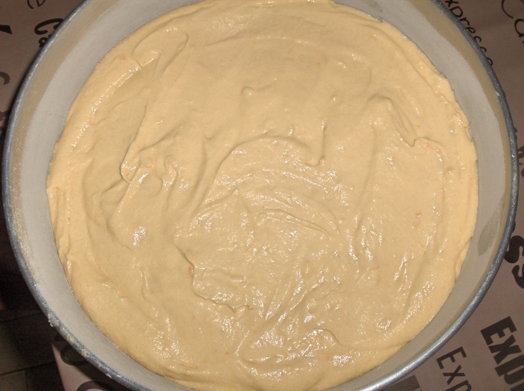 Chec de iaurt cu cremã de vanilie si rodii (Bolo de Iogurte com molho de Baunilha e romãs)