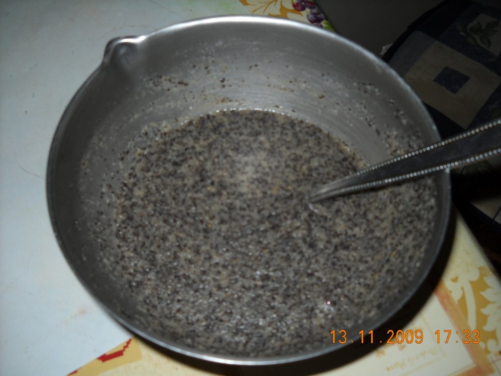 Cozonac de post cu mac