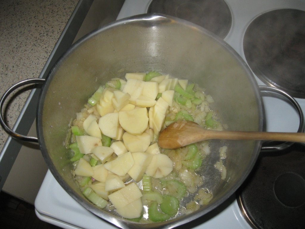 Supa de peste si  fructe de mare (Seafood chowder)