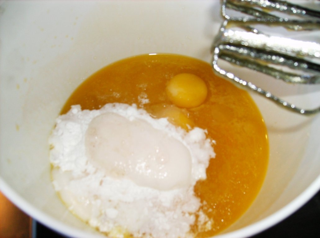 Prăjitură cu gem şi nuci