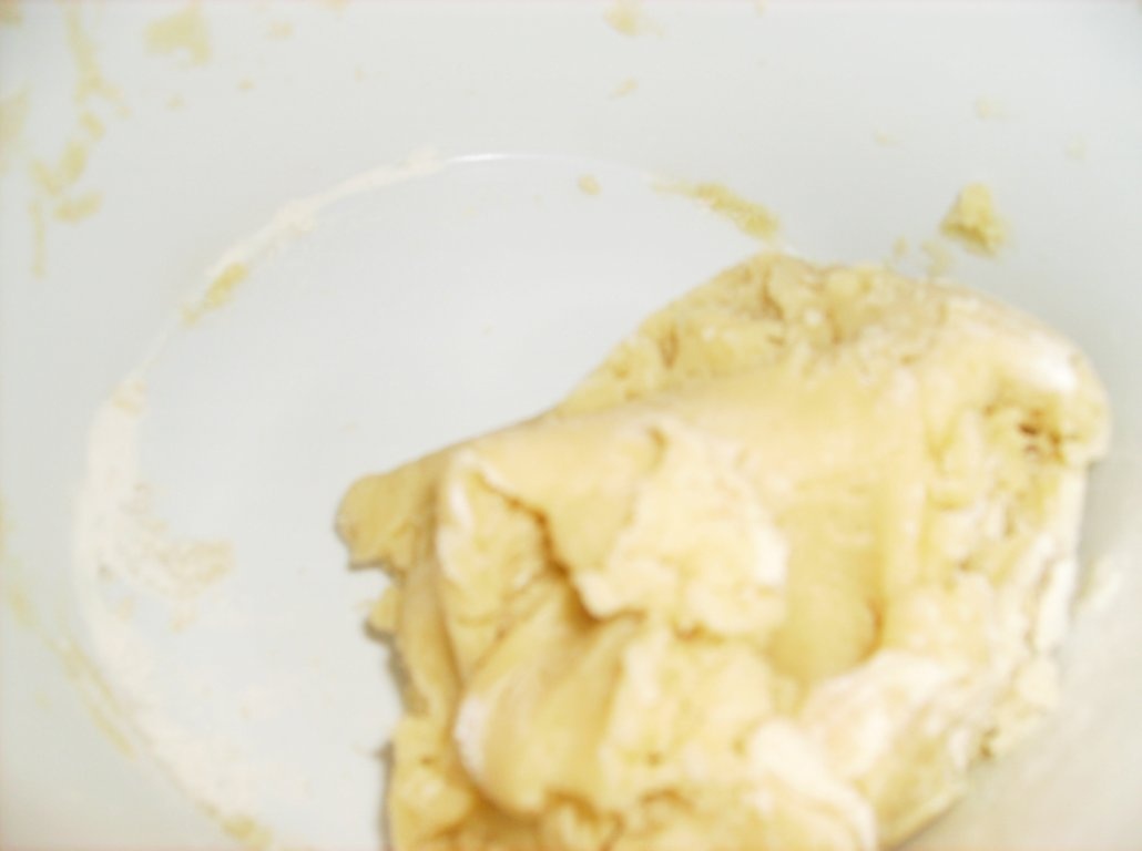 Prăjitură cu gem şi nuci