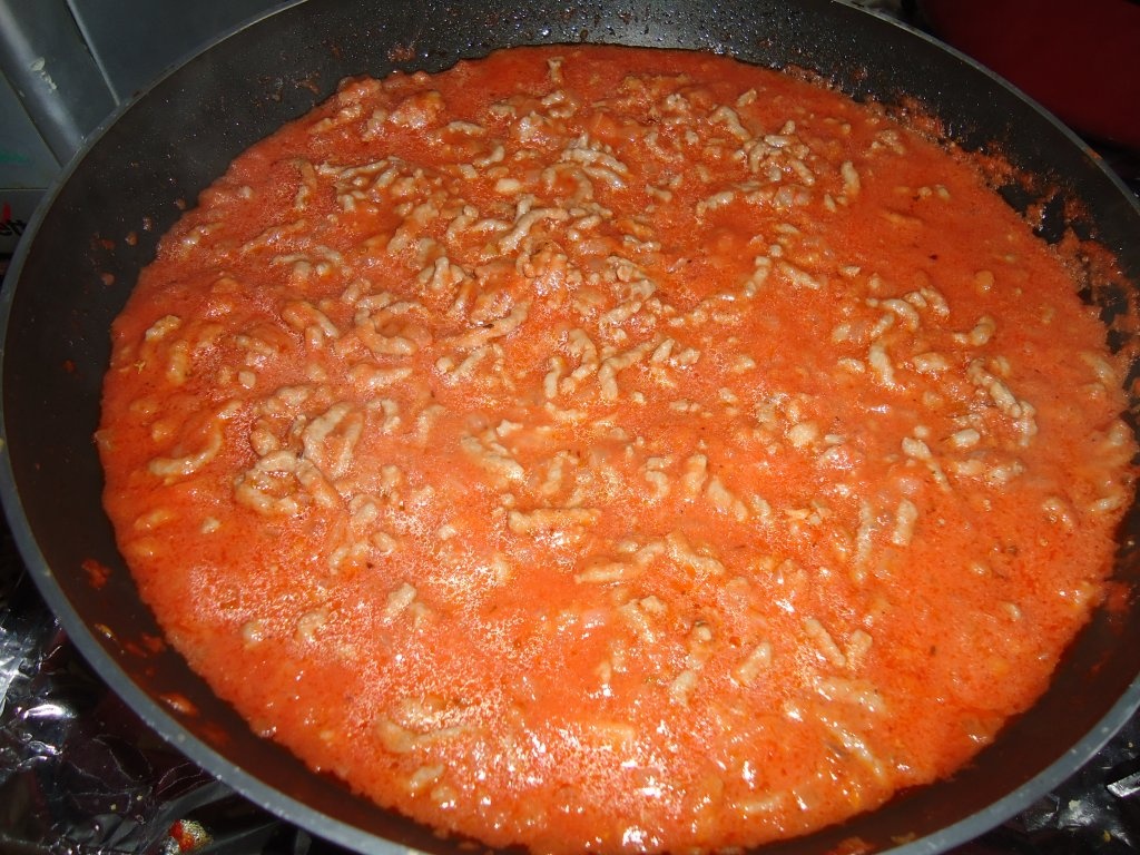 Paste cu carne la cuptor