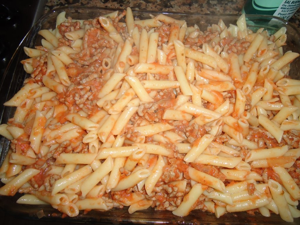 Paste cu carne la cuptor