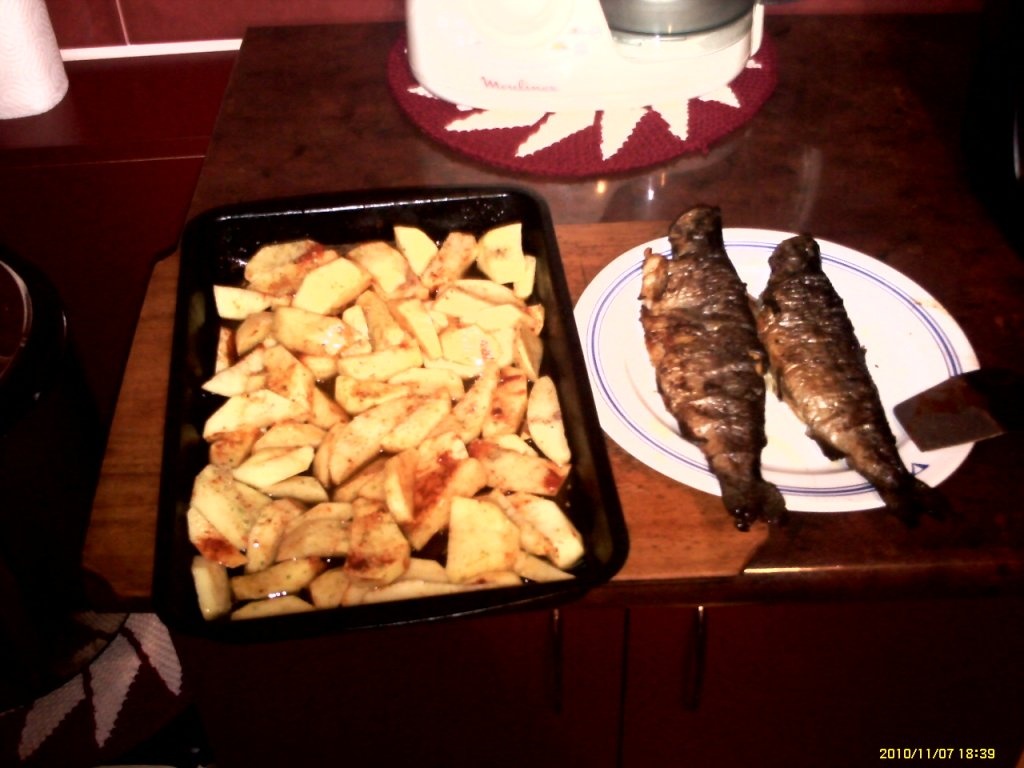 Pastrav cu cartofi la cuptor