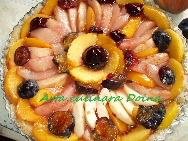 Prajitura cu fructe 3P (pere, piersici, prune)