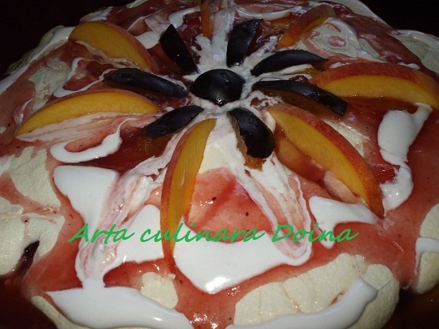 Prajitura cu fructe 3P (pere, piersici, prune)