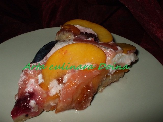 Prajitura cu fructe 3P (pere, piersici, prune)