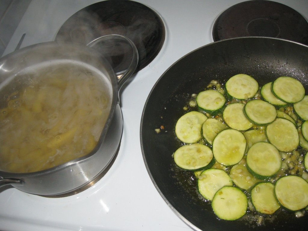 Tortiglioni cu dovlecel