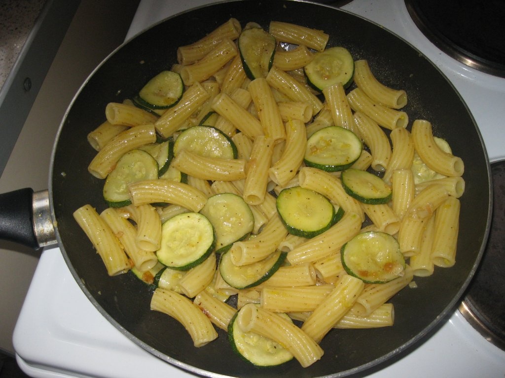 Tortiglioni cu dovlecel