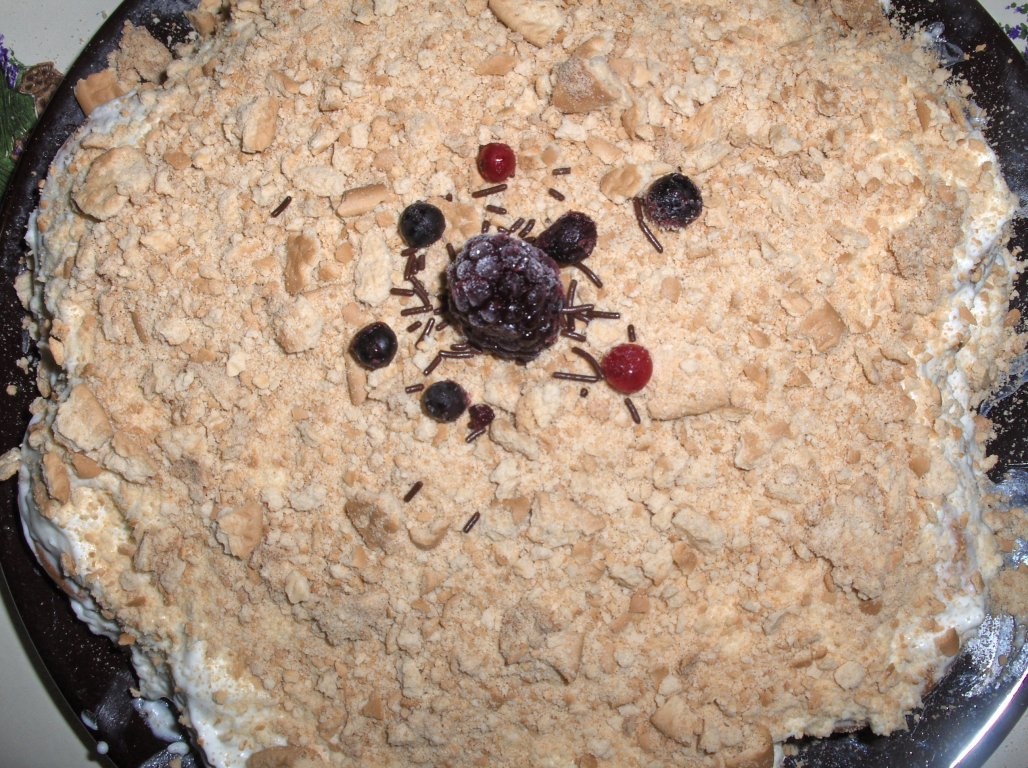 Tort de biscuiti  (Bolo de bolacha)