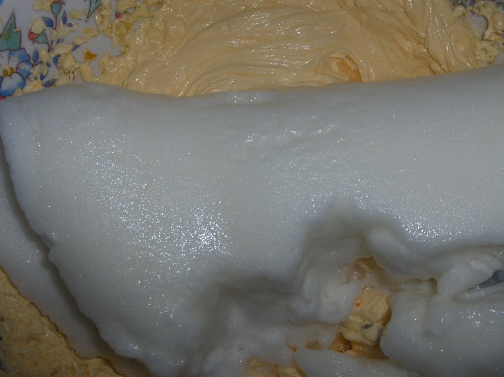 Chec de mere cu stafide si migdale