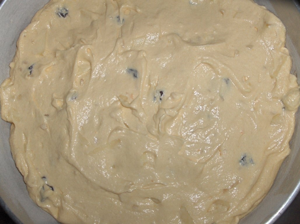 Chec de mere cu stafide si migdale