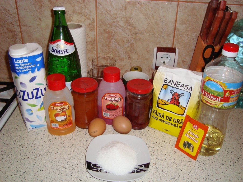 Clatite cu gem si topping