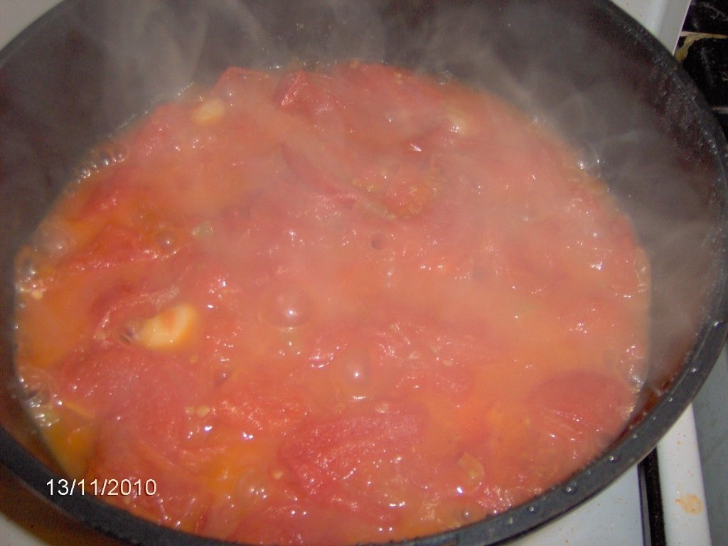 Sbiha-vinata in sos de rosii