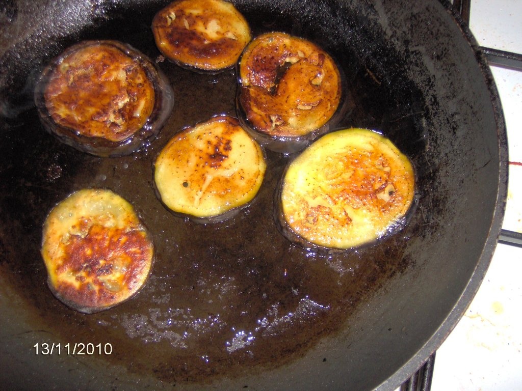 Sbiha-vinata in sos de rosii