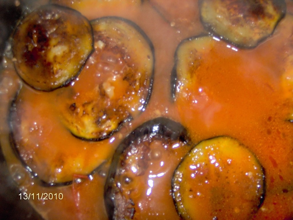 Sbiha-vinata in sos de rosii