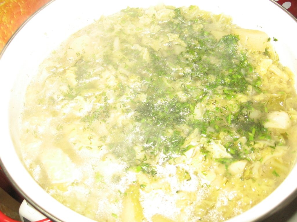 Pulpe aromate pe pat de varza creata