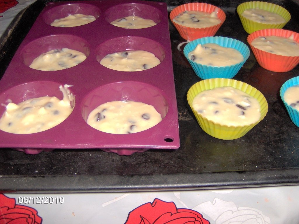 Briose cu chocolate chips