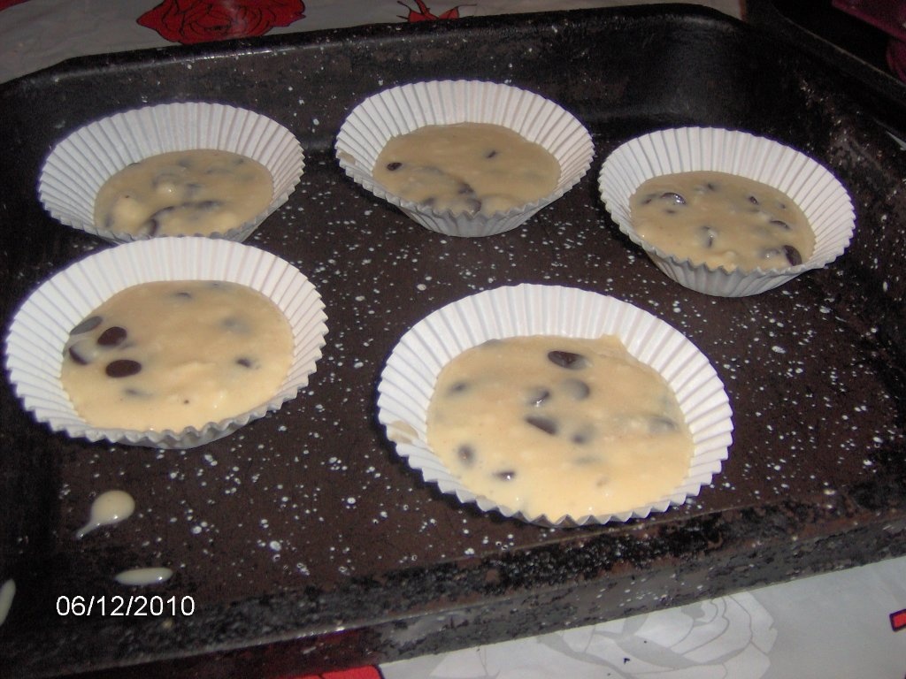 Briose cu chocolate chips