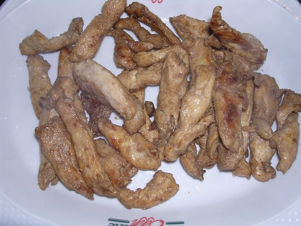 Piept de pui cu legume