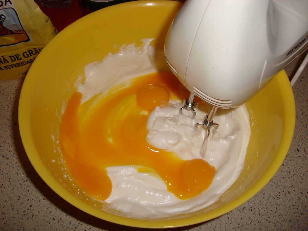 Prajitura cu crema caramel