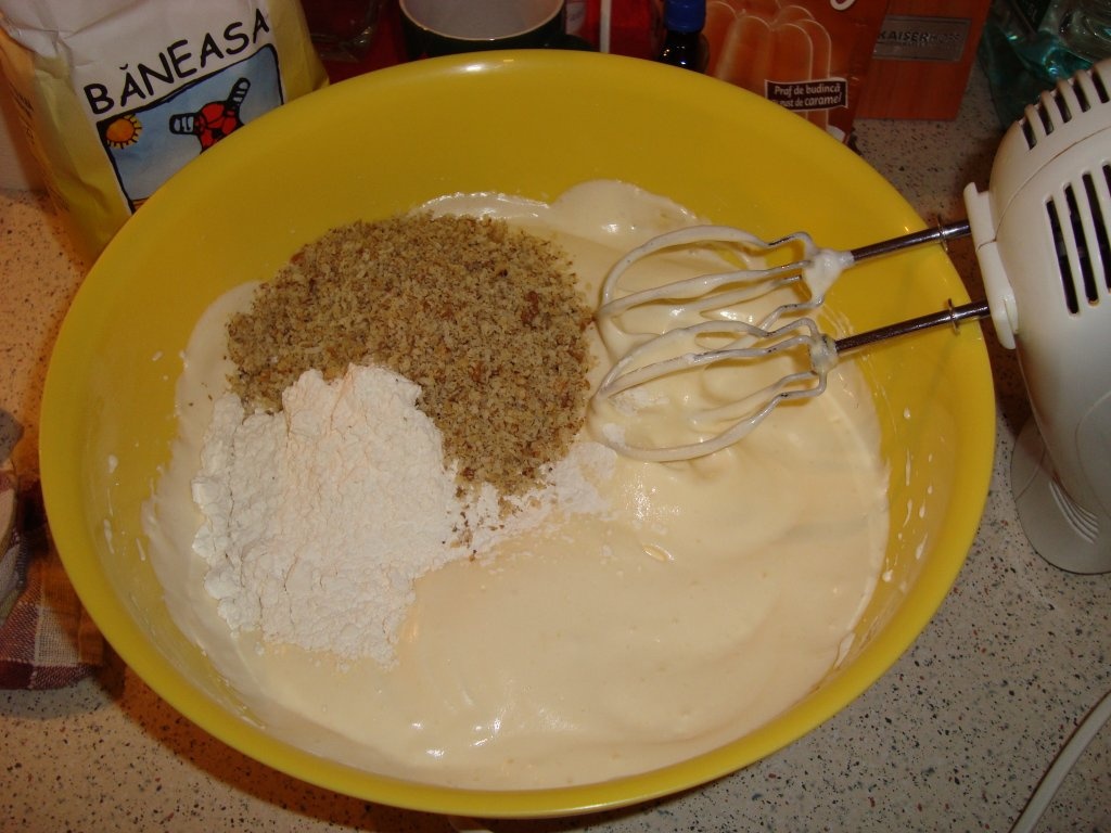 Prajitura cu crema caramel