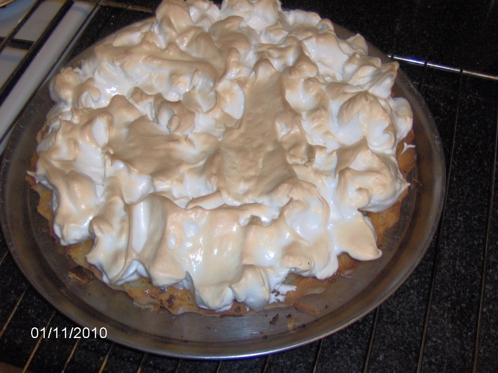 Tarta cu crema de lamaie si bezea