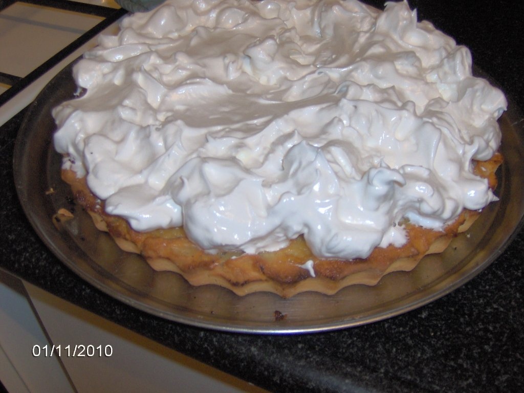 Tarta cu crema de lamaie si bezea