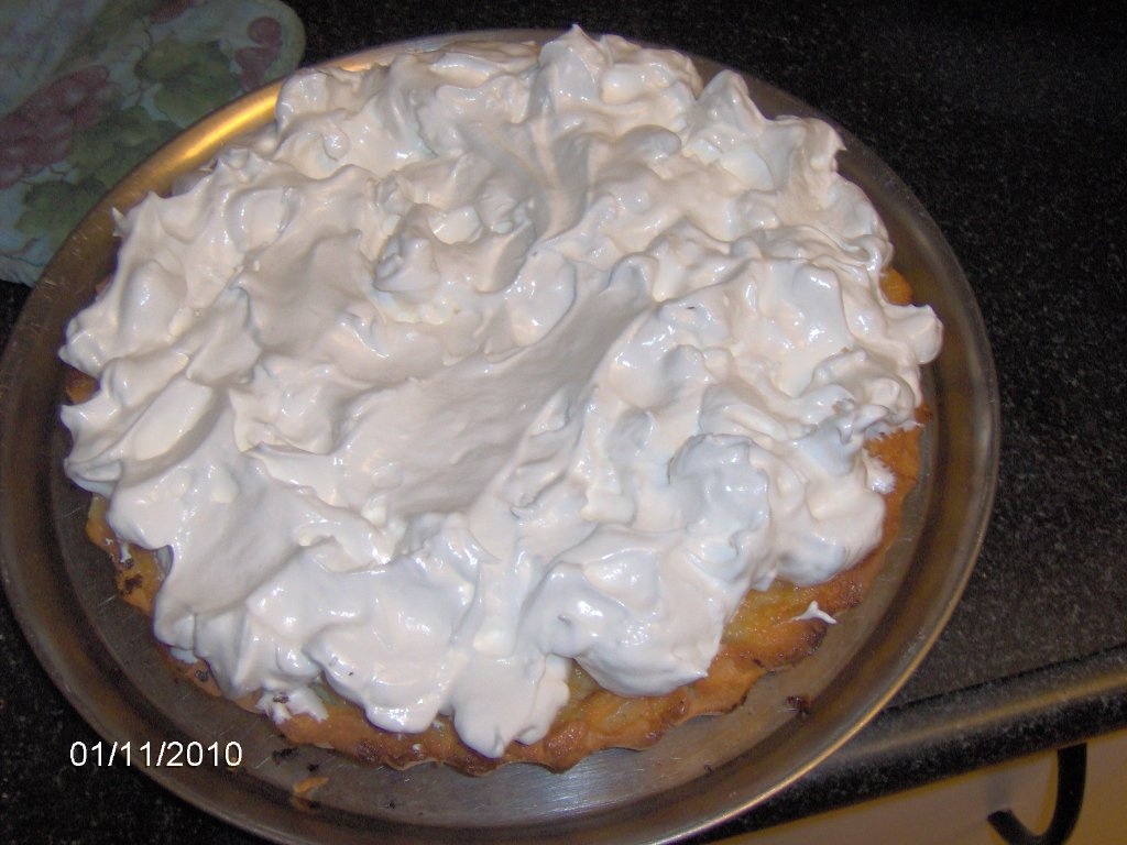 Tarta cu crema de lamaie si bezea