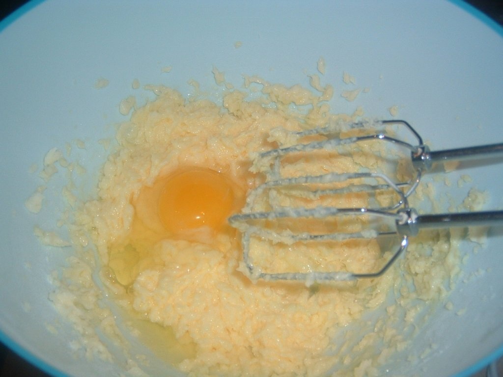 Fursecuri cu cirese glasate