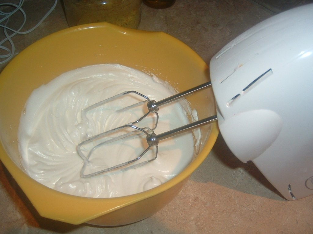 Bauturi calde pentru zile reci. Lapte de pasare (altfel)