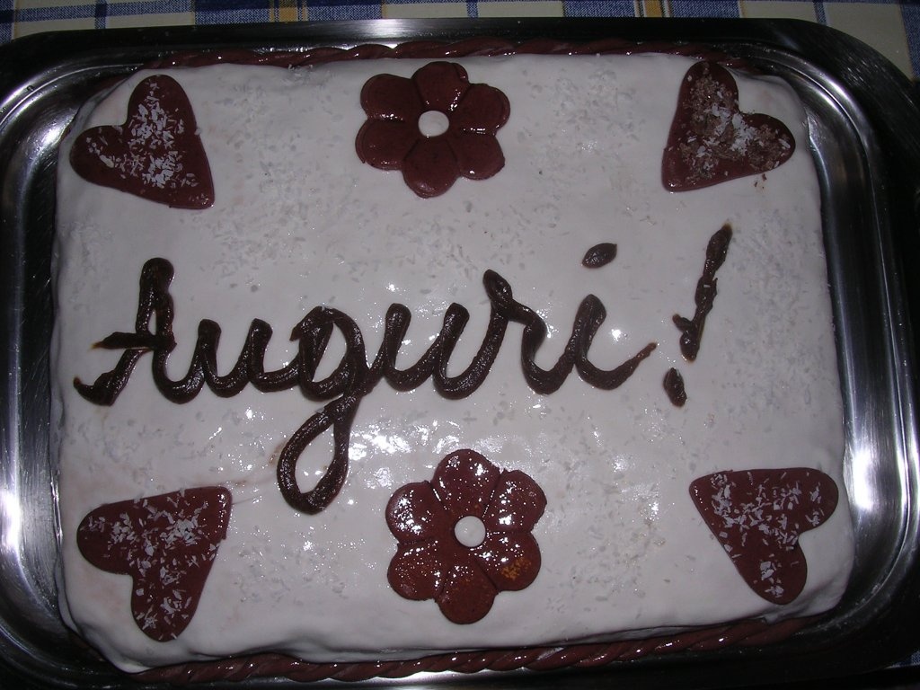 Tort cu crema de cafea