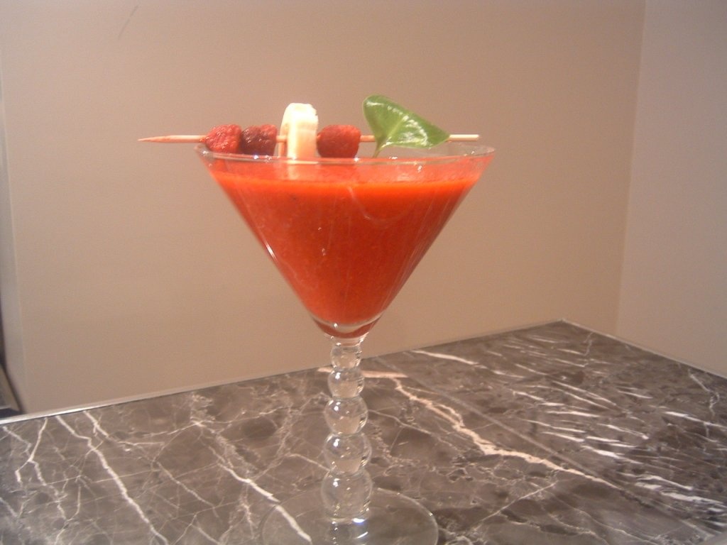 "Potion magique"(continuare).Suc de zmeura si ananas