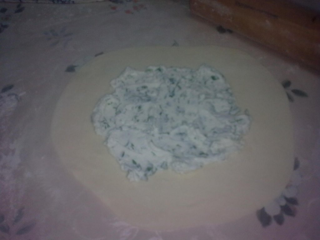 Placinte cu cartofi sau brinza "feta"