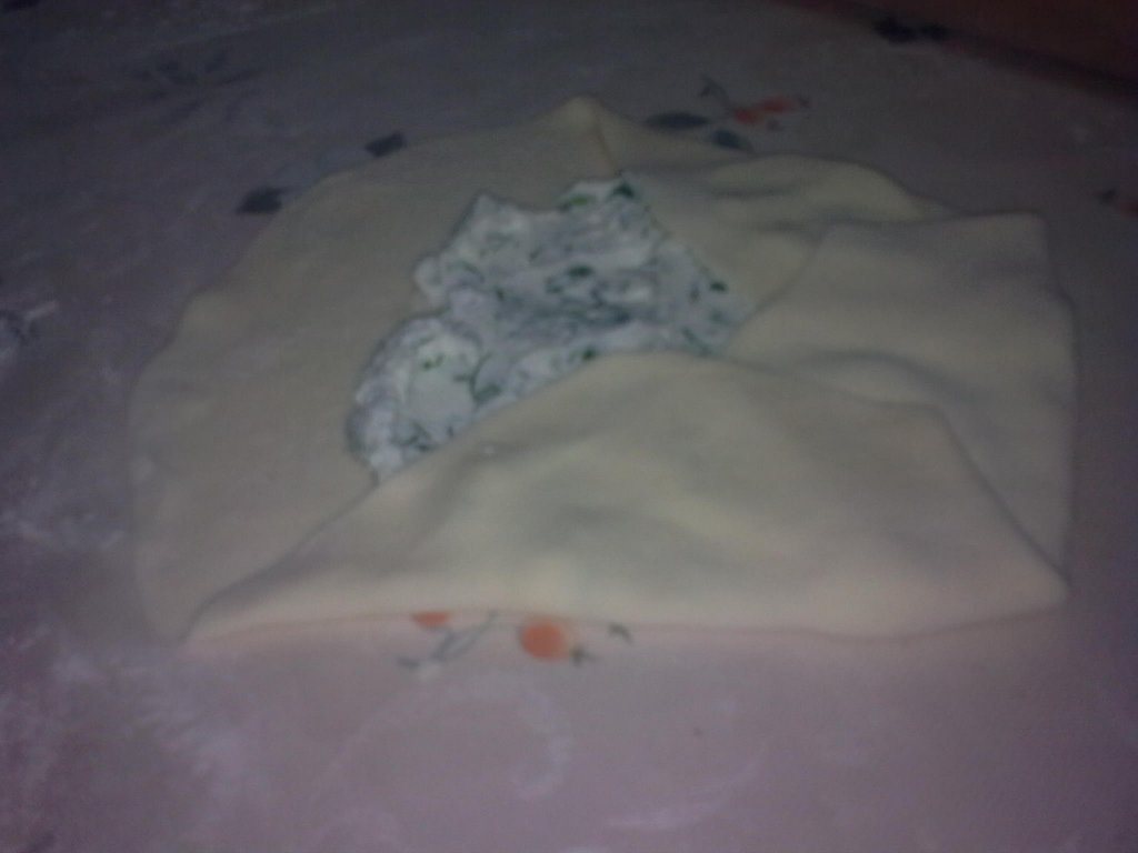 Placinte cu cartofi sau brinza "feta"