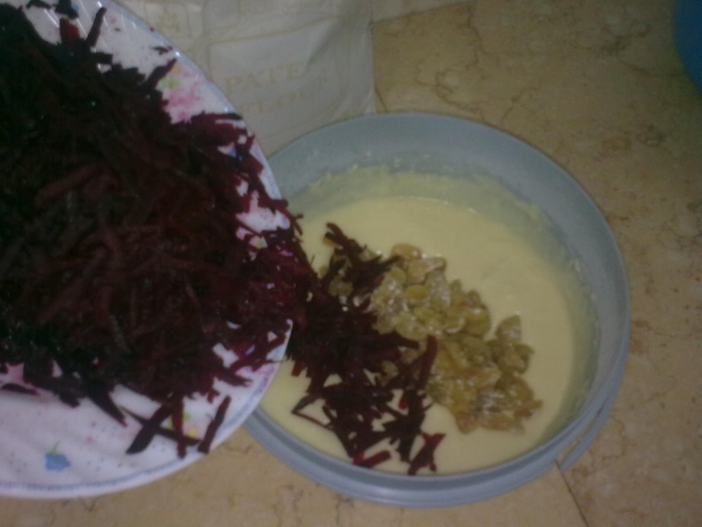 Torta de sfecla rosie