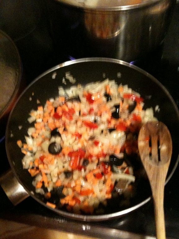 Ficatei de pui cu legume si masline ank