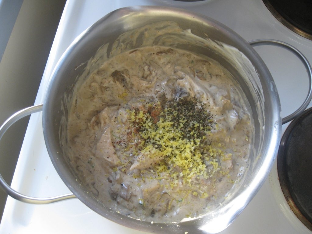 Penne cu piept de pui si ciuperci