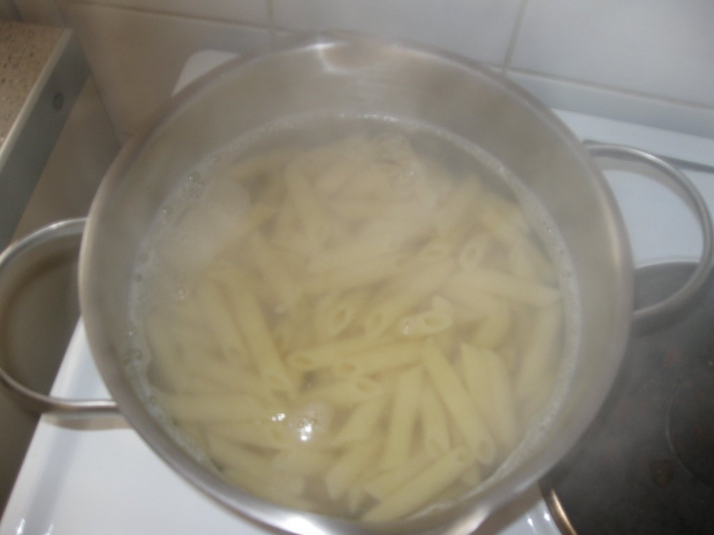 Penne cu piept de pui si ciuperci