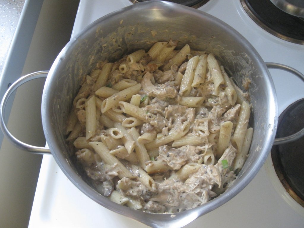 Penne cu piept de pui si ciuperci