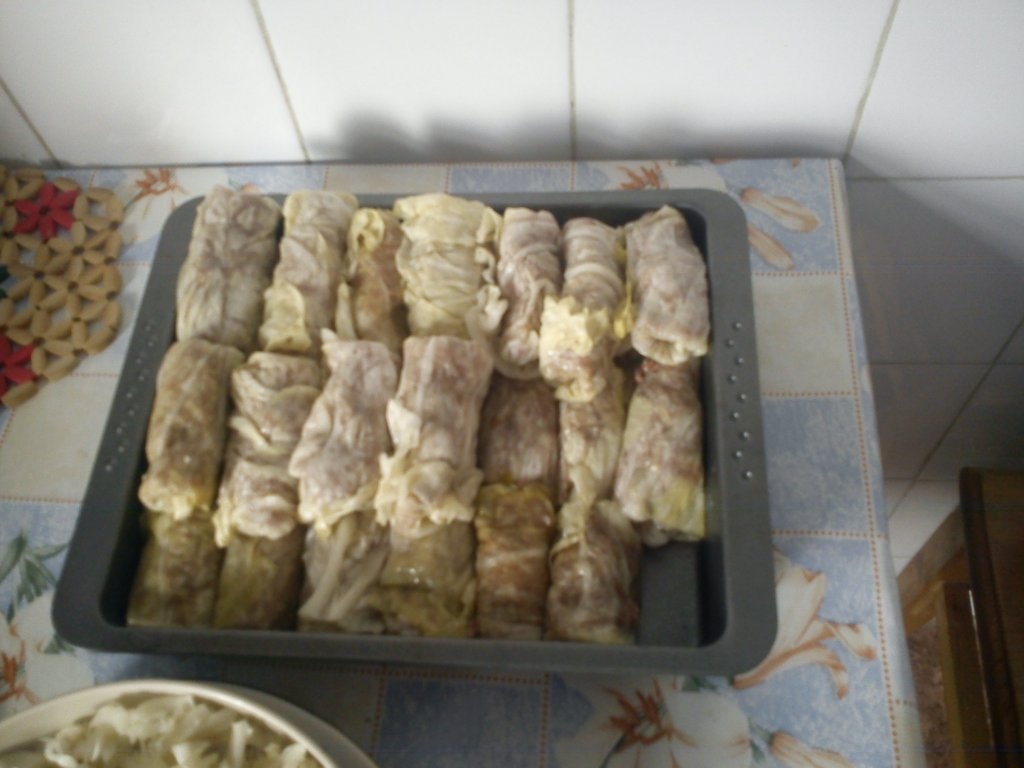 Sarmale cu ciolan de porc invelite in bacon